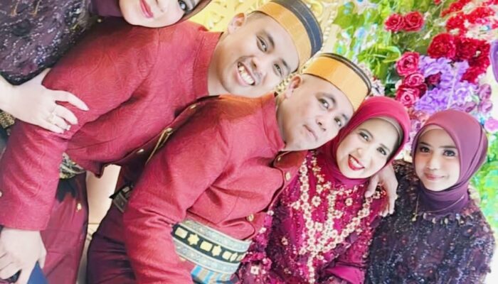 Resepsi Akbar-Ani Meriah dengan Penampilan Penyanyi Lokal Bertalenta