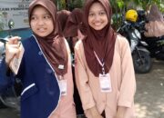 SMPN 22 Makassar Gelar Jumat Berkah, Bagikan Nasi Dos untuk Warga Sekitar